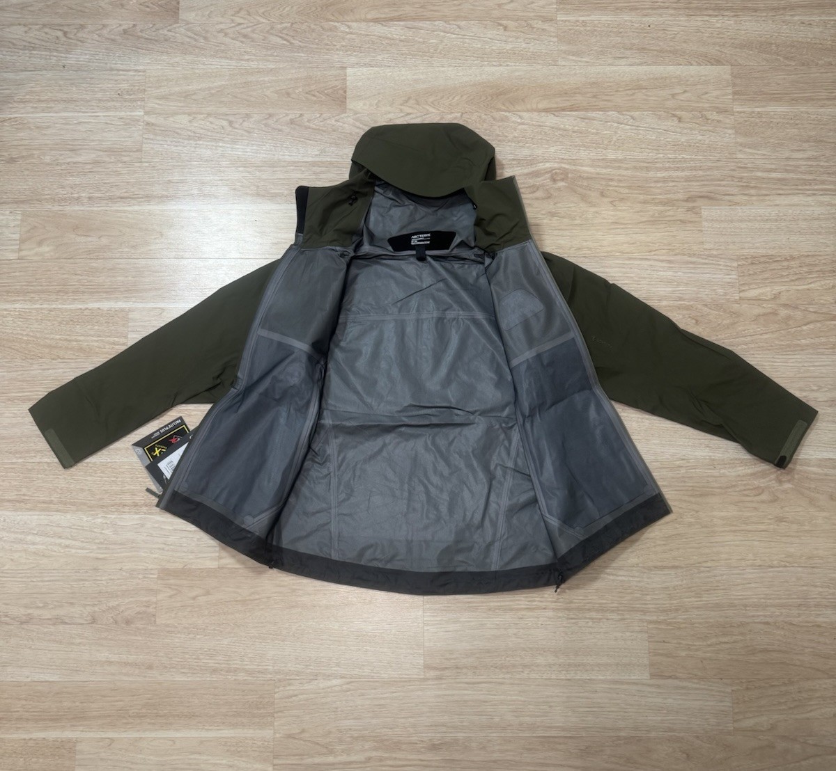 Green Arc’teryx Beta LT Size Medium