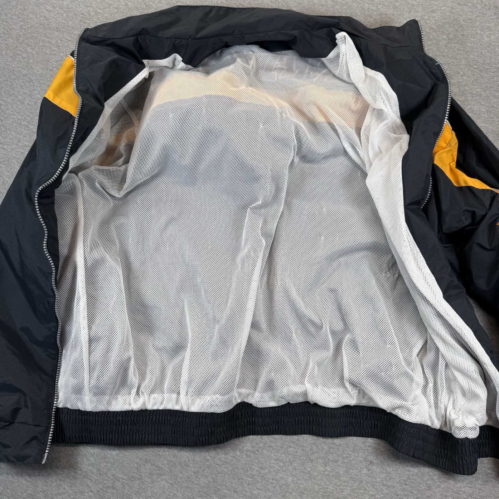 Vintage US NAVY Windbreaker Men’s XL Black Gold Nylon United States Navy Zip Up