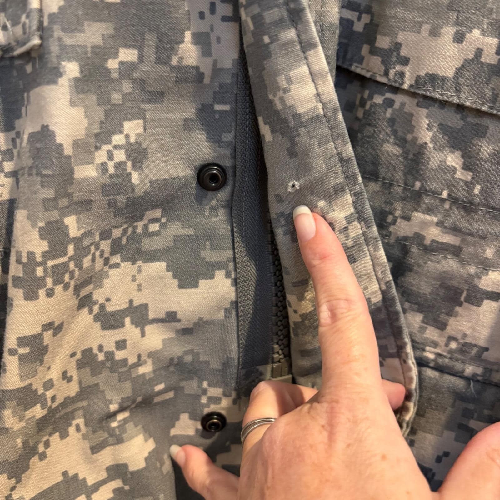US Army Cold Weather Field Coat Medium Short UCP ACU Digital Camo Military