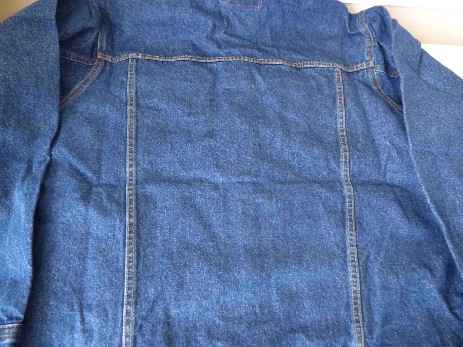 Men’s Wrangler Rugged Wear Denim Jacket – Inside Pockets
