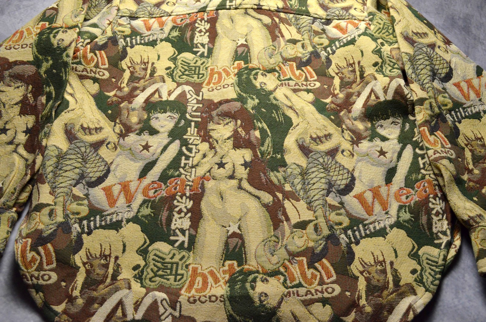 $800 GCDS Milano «Camouflage Hentai» Shirt Jacket Size S Anime Jacquard Tapestry