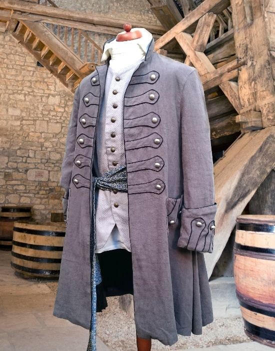 Historical Wool Frock Coat: 17th Century Gentleman’s Steampunk Cosplay
