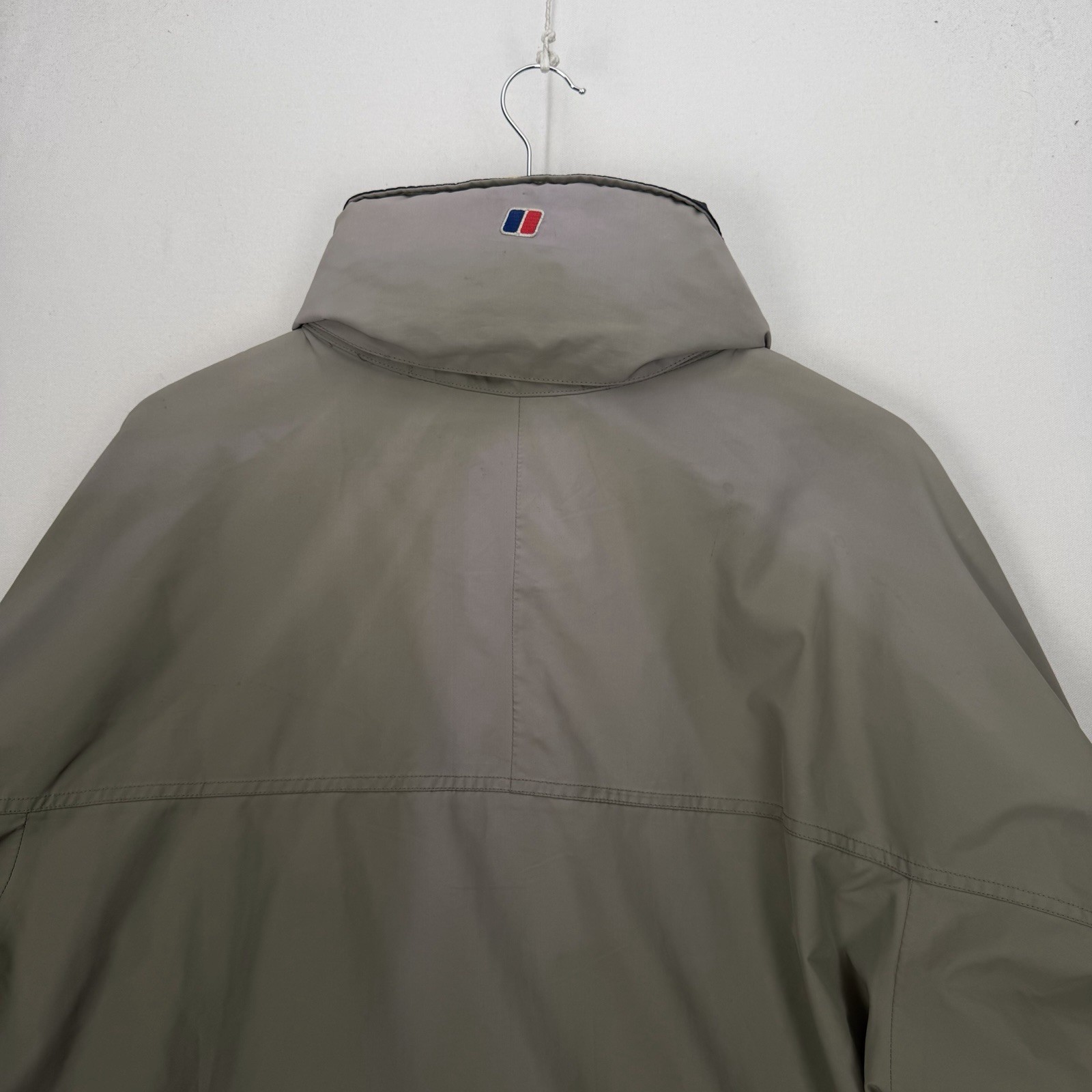 Berghaus Jacket Waterproof Coat Mountain Workwear Field Walking Hooded Large