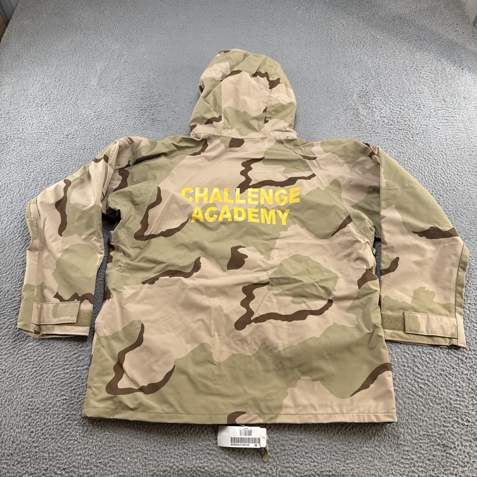 US Military Jacket L Regular Mens Desert Cold Weather Parka Challenge Logo NEW