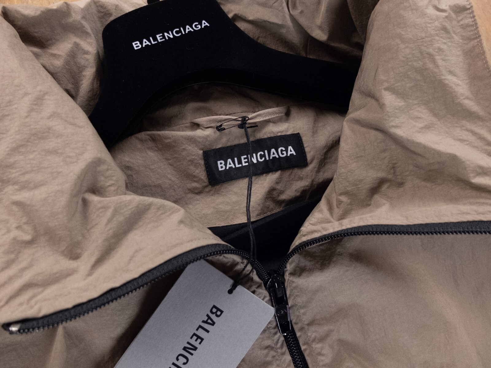 NO CUSTOMS TAX BALENCIAGA Enveloppe beige black oversized crinkled track jacket