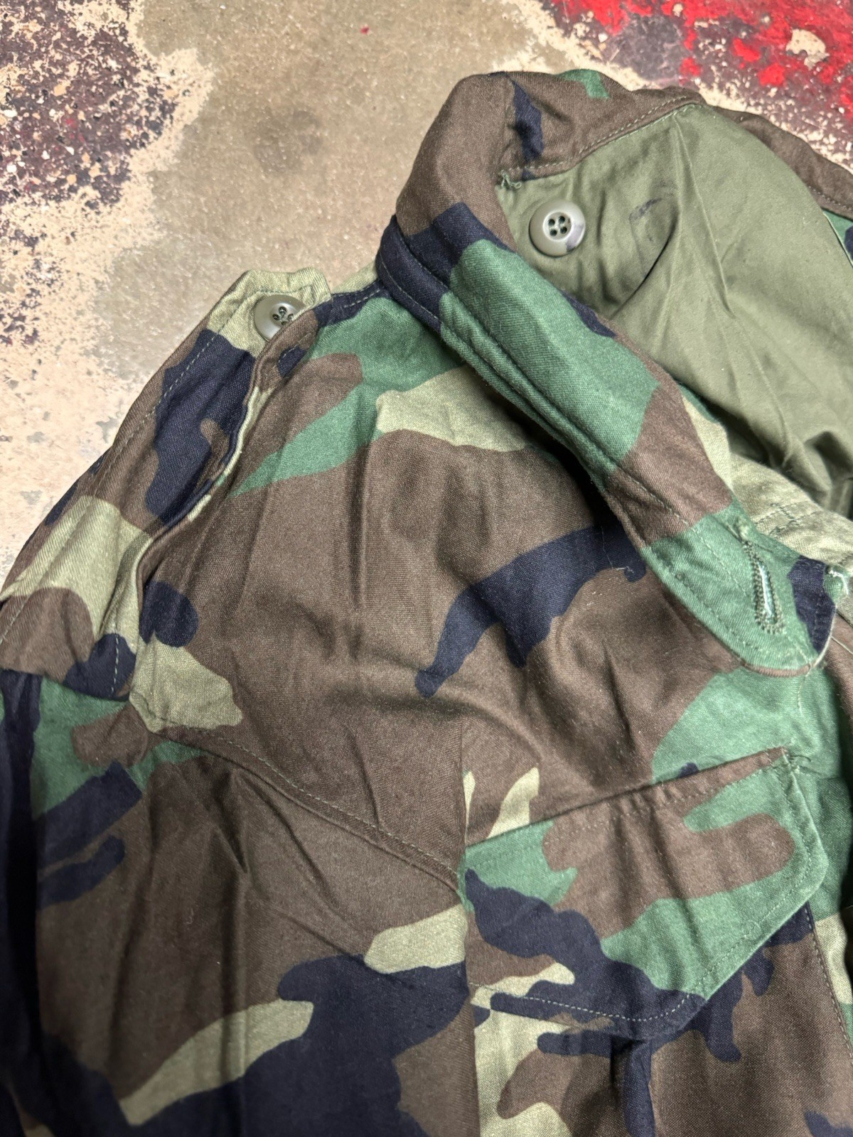 US ARMY WOODLAND CAMO BRASS ZIPPER M-65 FIELD JACKET SIZE MEDIUM REGULAR