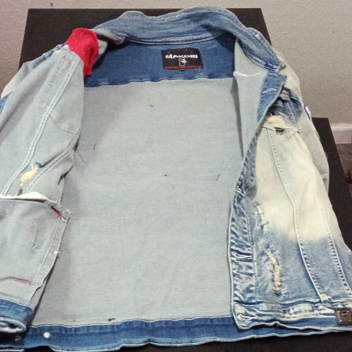 Makobi Men’s Blue Denim Jacket Button Front Patches Logo Pockets Big 5X 42″