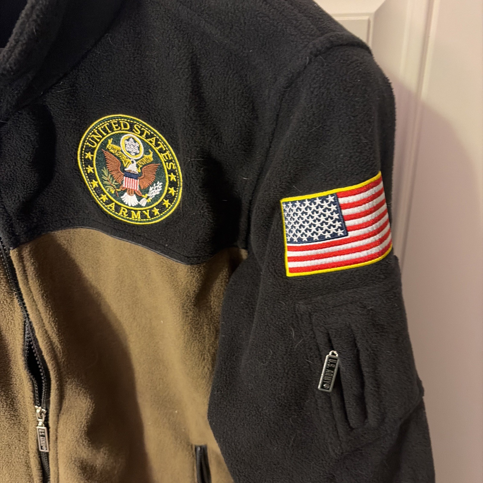 United States Army – XL- Green Black Full Zip Fleece Jacket – Docken – Nice!