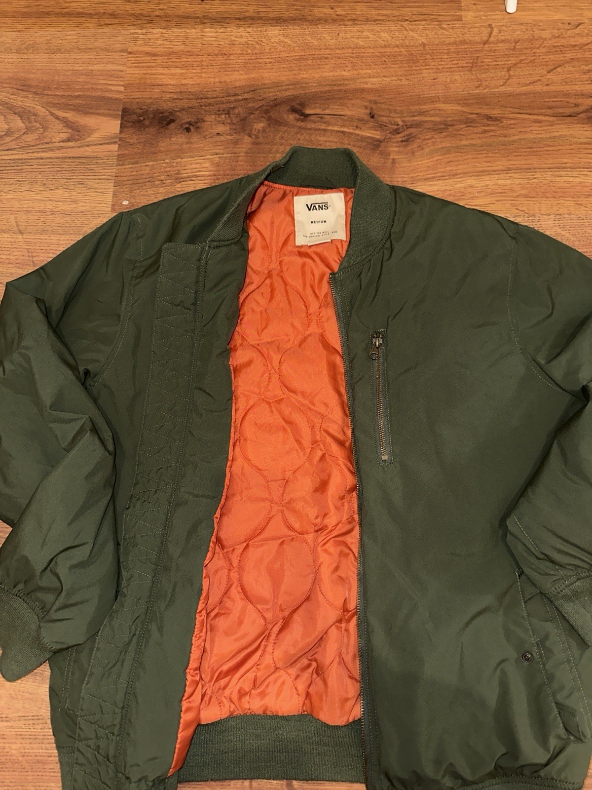 VANS Men’s Green Bomber Jacket Full Zip Orange Quilted Lining Size M