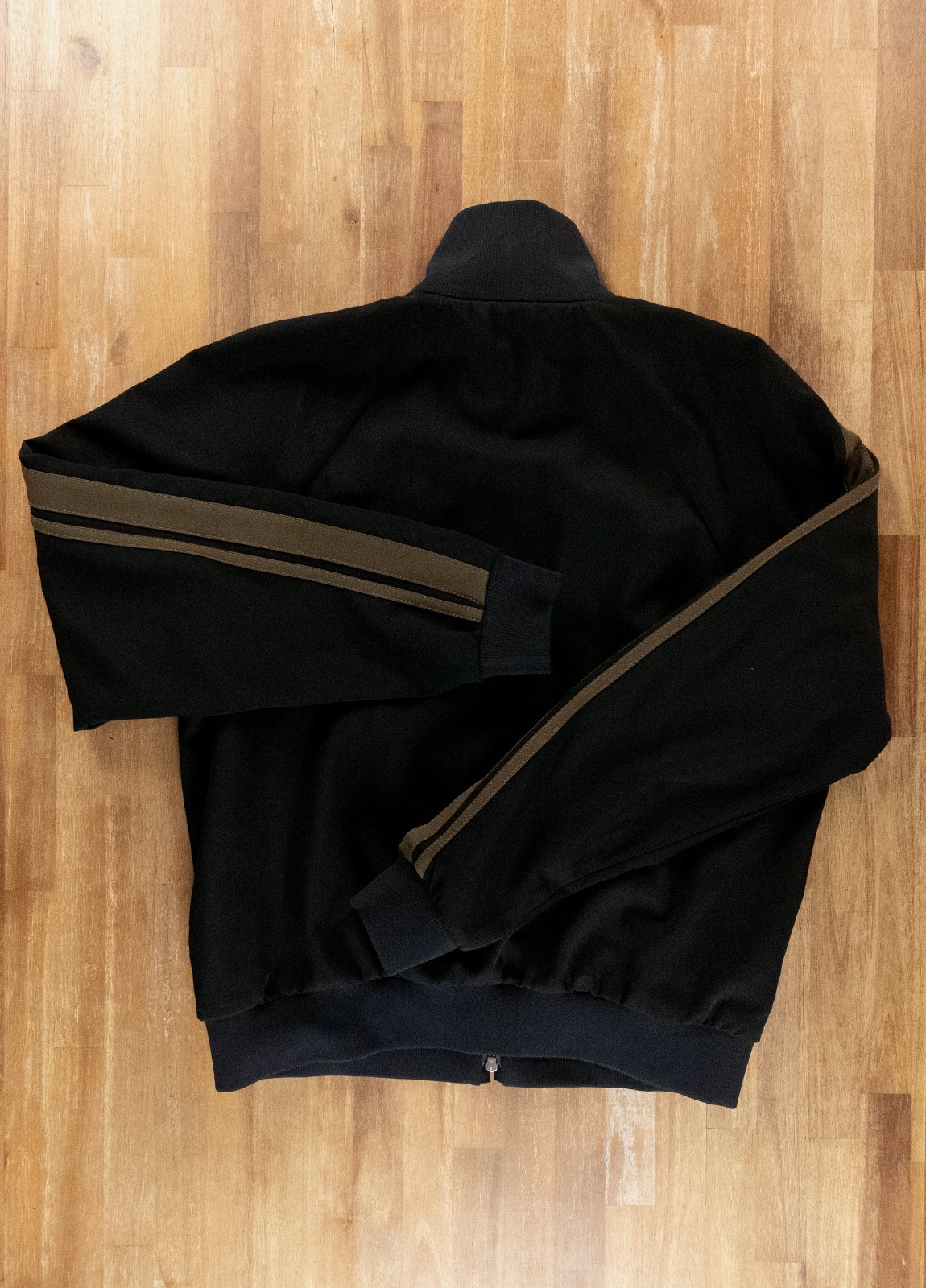 (NO CUSTOMS TAX) BOTTEGA VENETA black wool side stripe zip sweatshirt jacket M