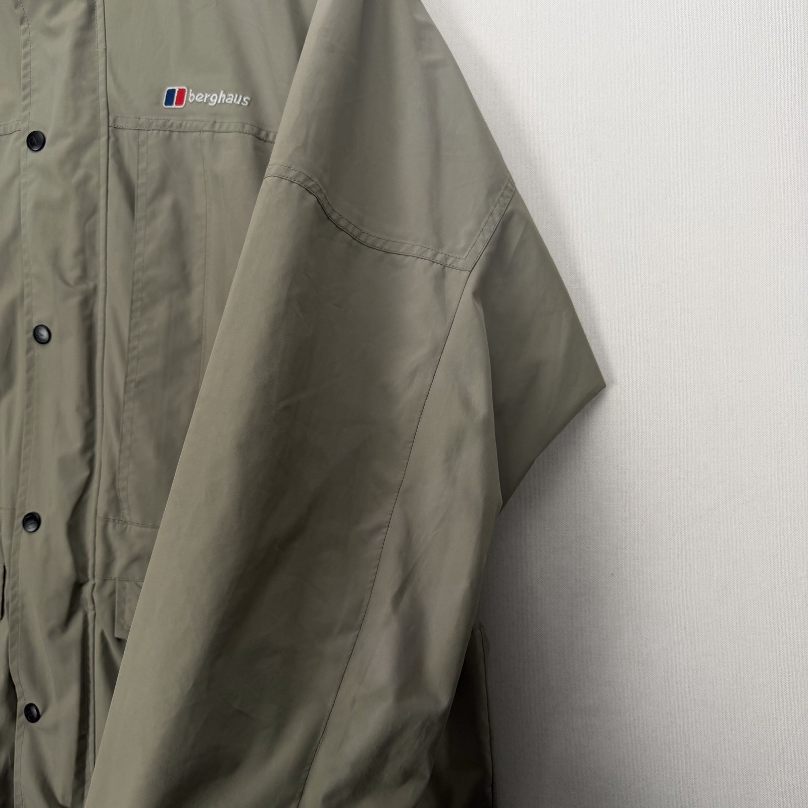 Berghaus Jacket Waterproof Coat Mountain Workwear Field Walking Hooded Large