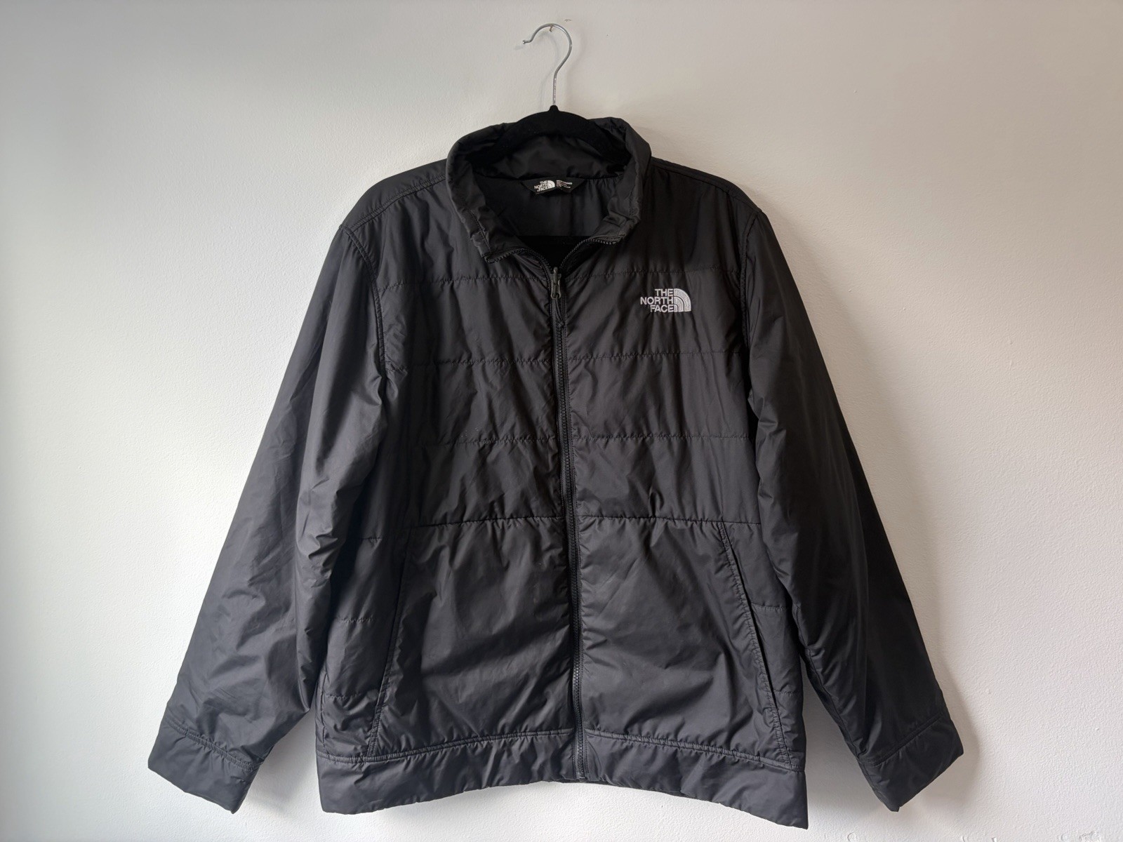 The North Face Men’s L Black Lightweight Insulated Full Zip Jacket C802