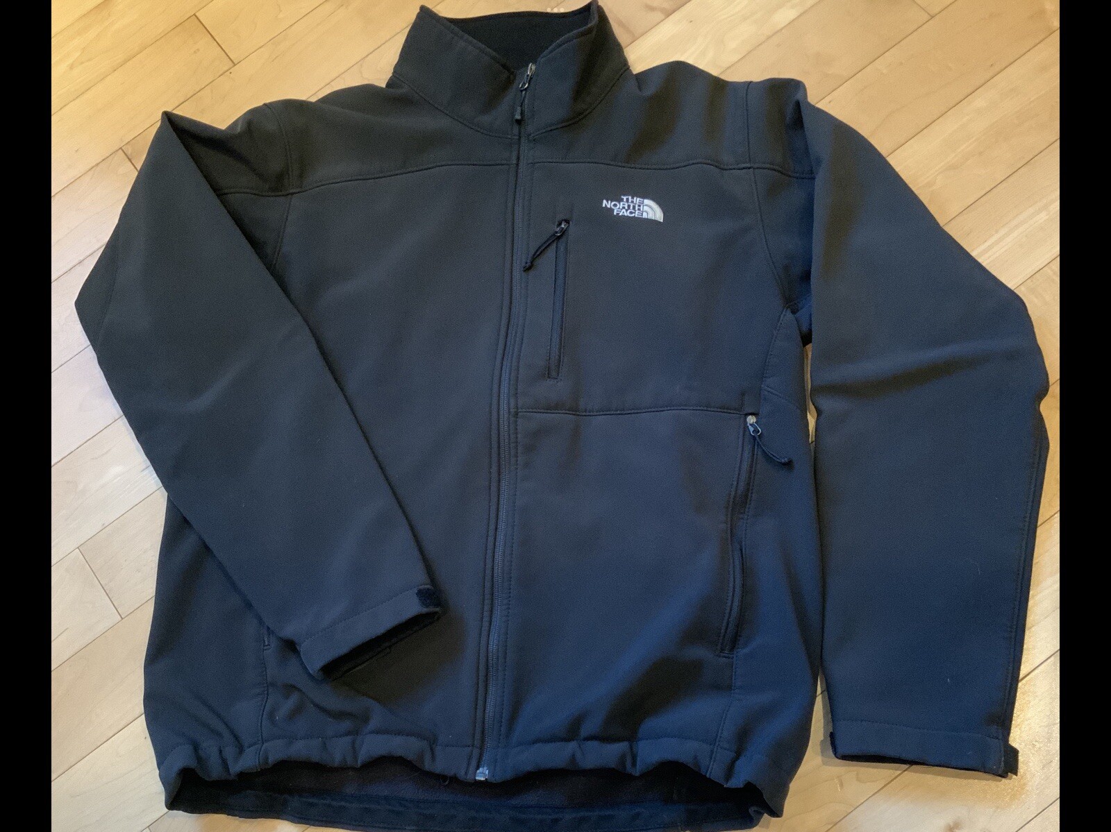 Men’s The North Face Black All Season Zip Jacket W Pockets Size Large