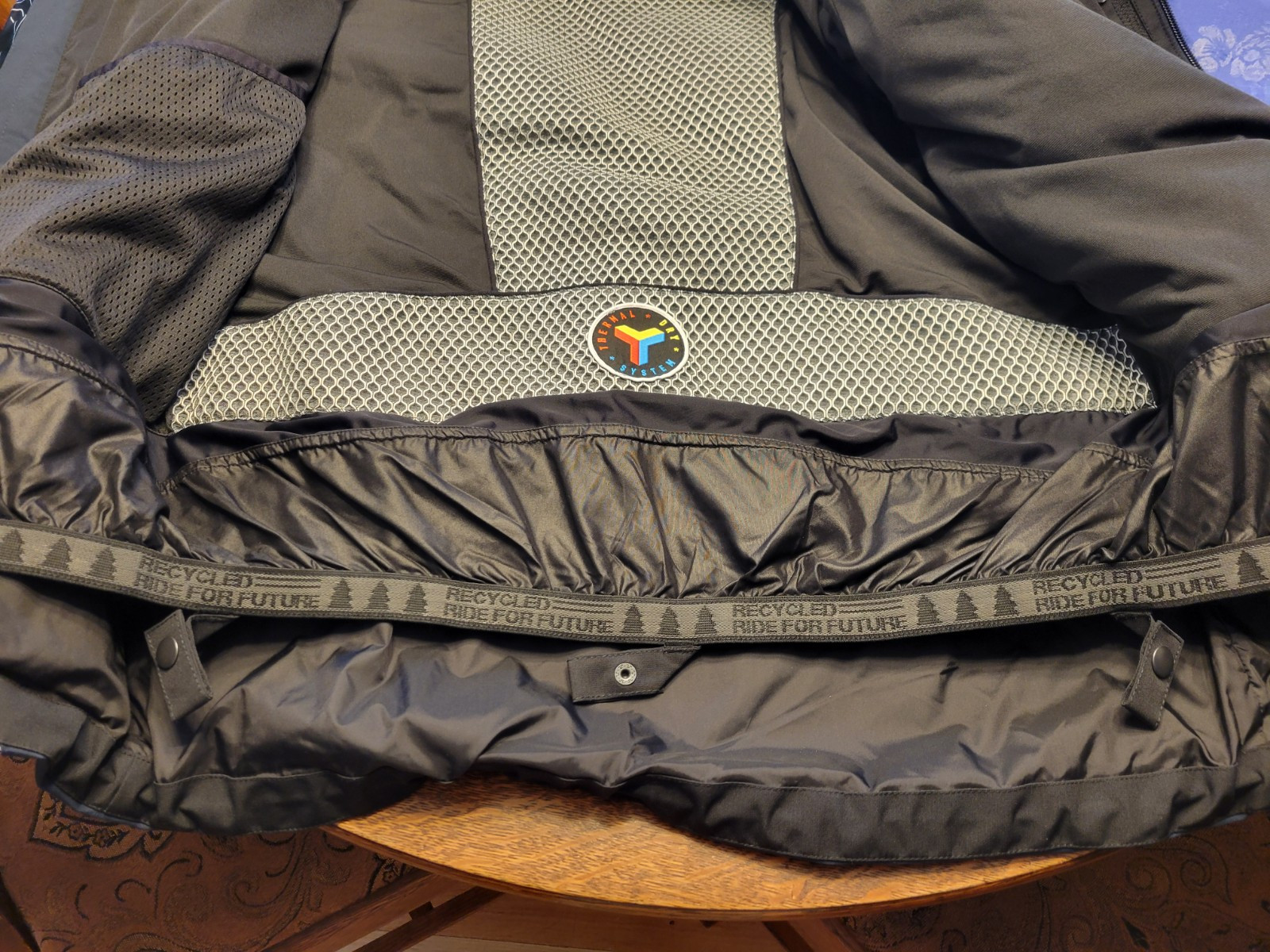Mens Picture Expedition Naikoon Jacket. Navy And Print Large. New With Tags.