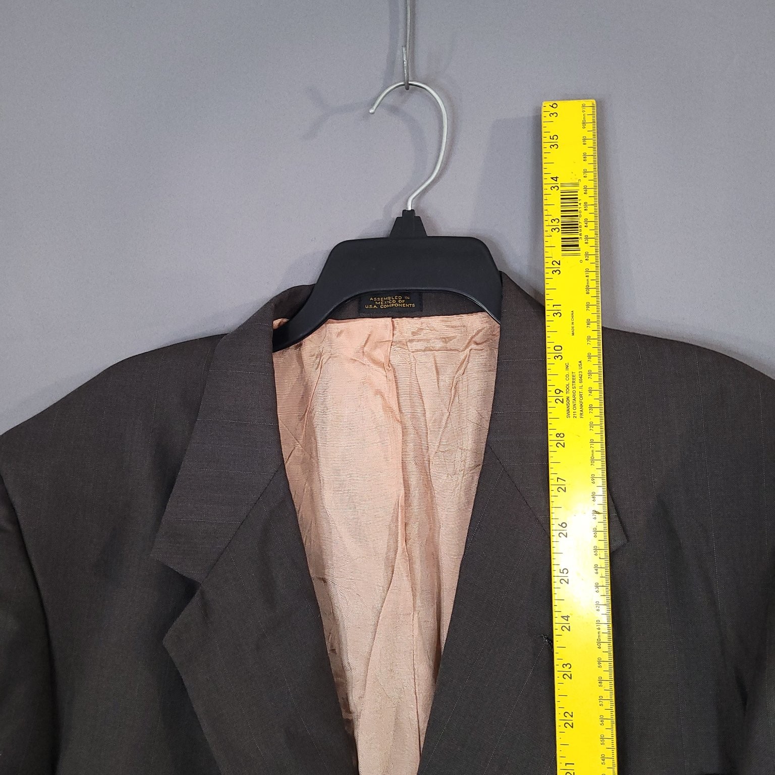 Men’s Brown Pinstripe Blazer Jacket Size 46R Dry Clean Only