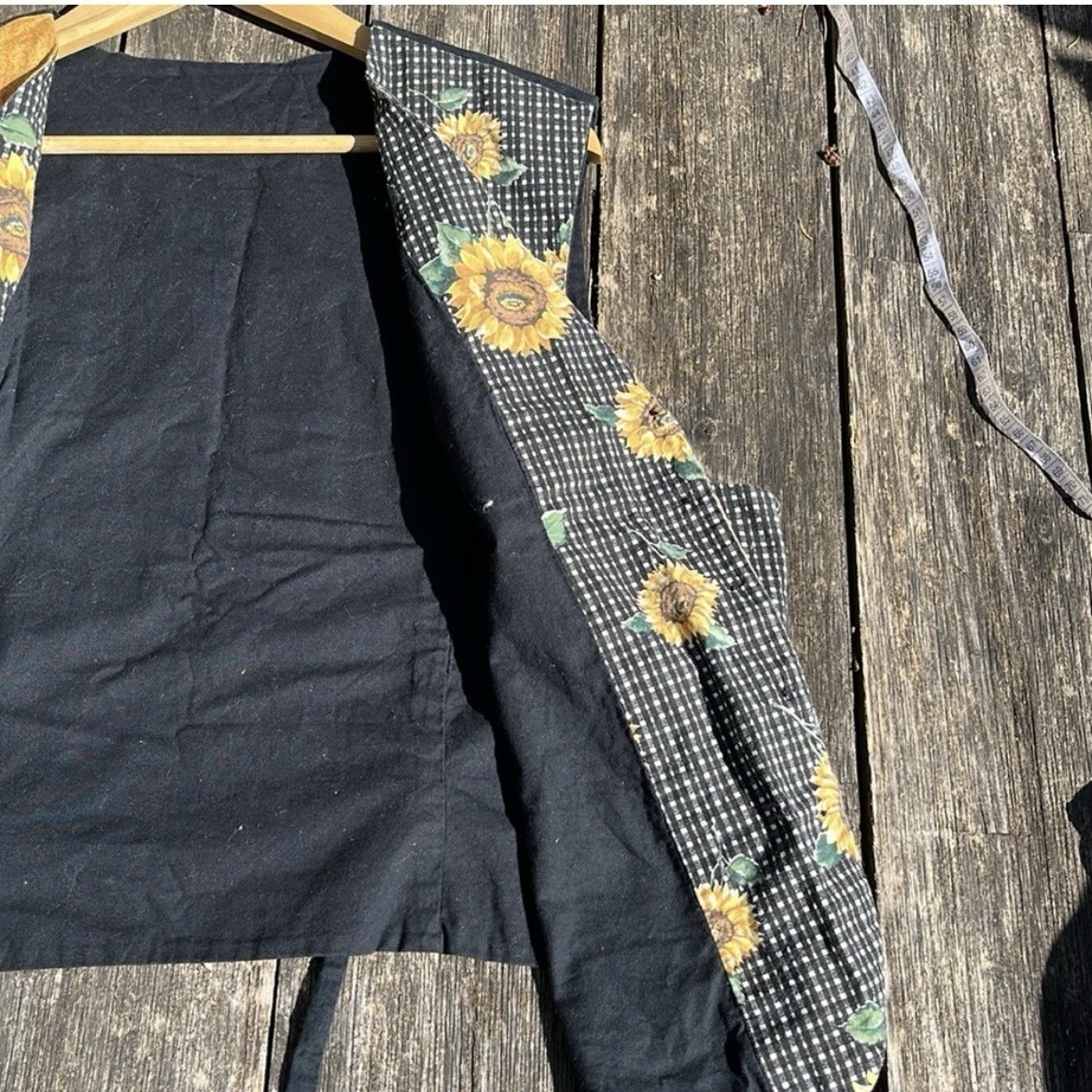 Unisex Adults XL Sunflower Floral Patchwork V-Neck Lined Button Vest