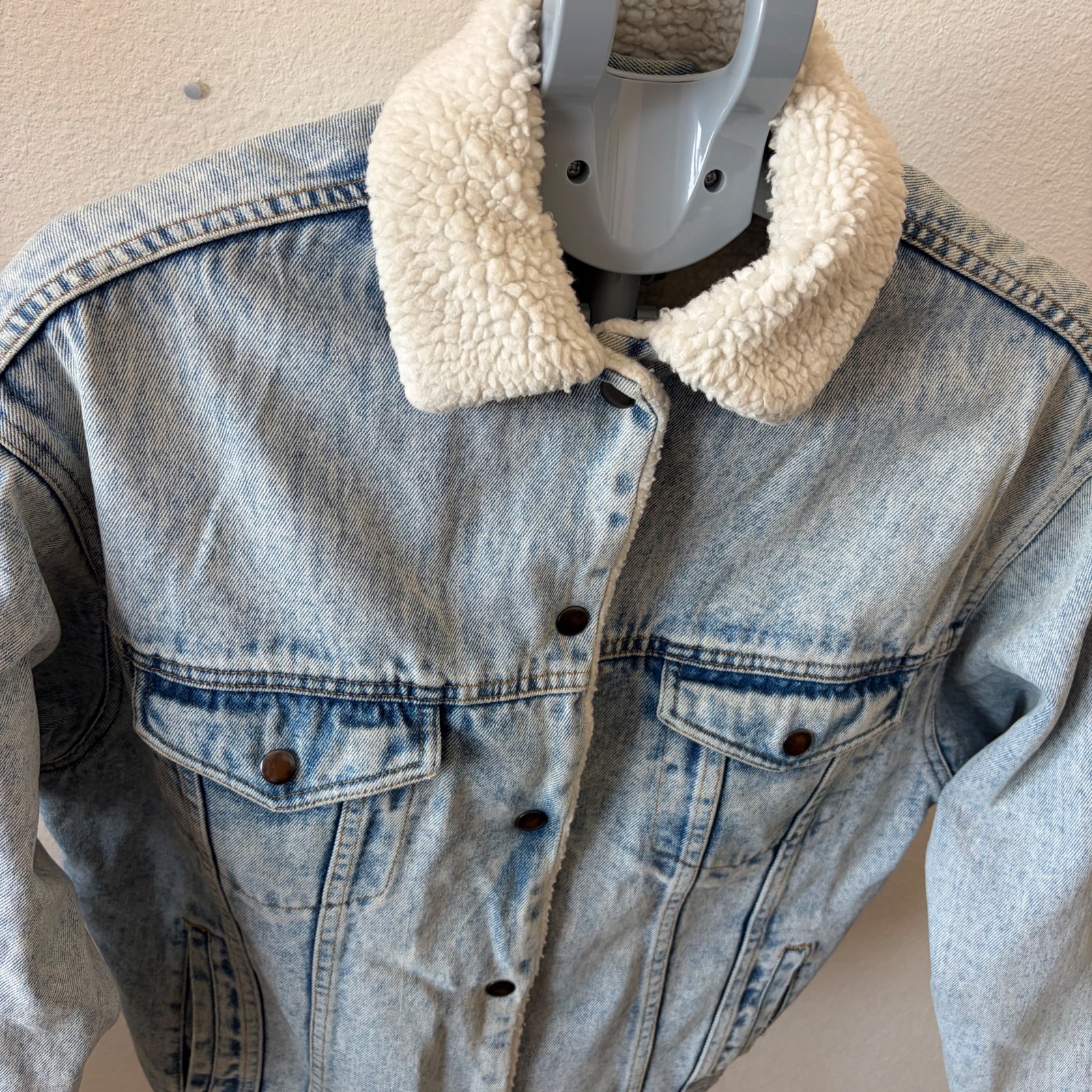 Vintage Nordstrom Brass Plum Small Light Wash Denim Jacket Sherpa Trucker Bomber