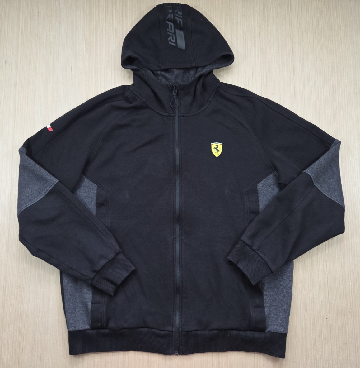 PUMA Men’s Large Scuderia Ferrari Italian Sweat Jacket Full Zip Hooded Black