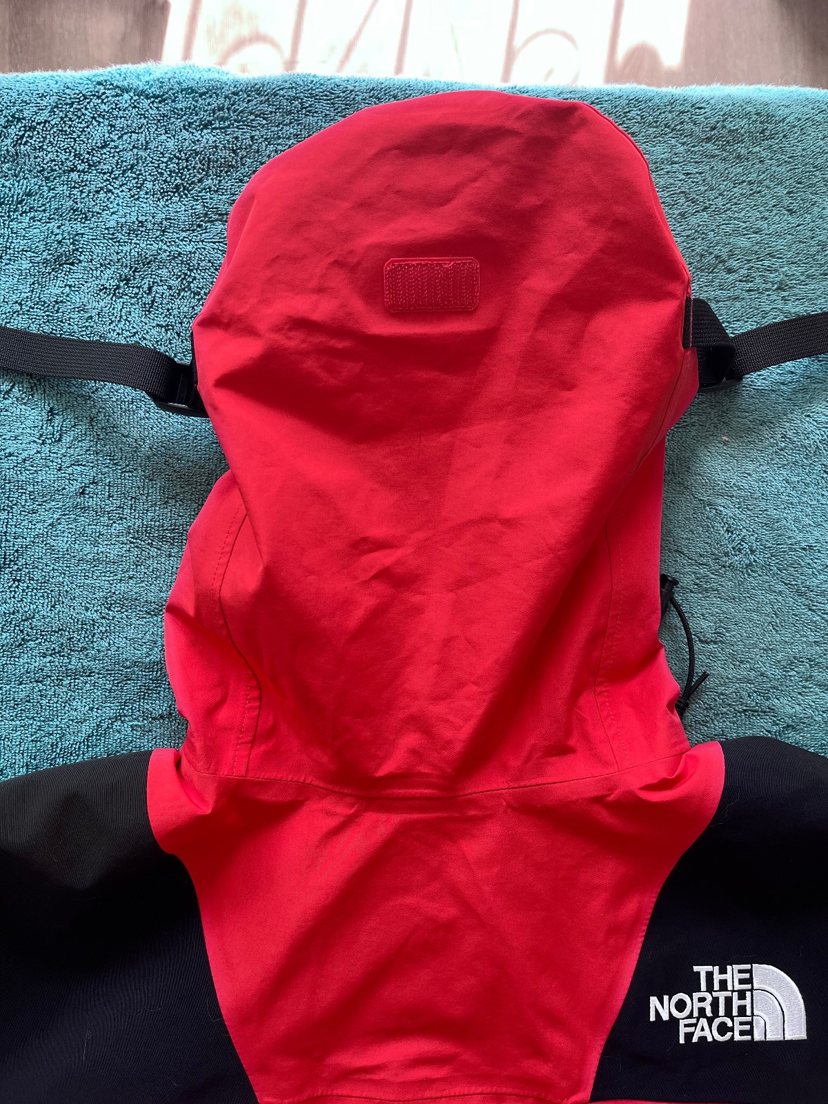 The North Face 1994 Retro Mountain Futurelight Jacket – Fiery Red [Medium, Used]