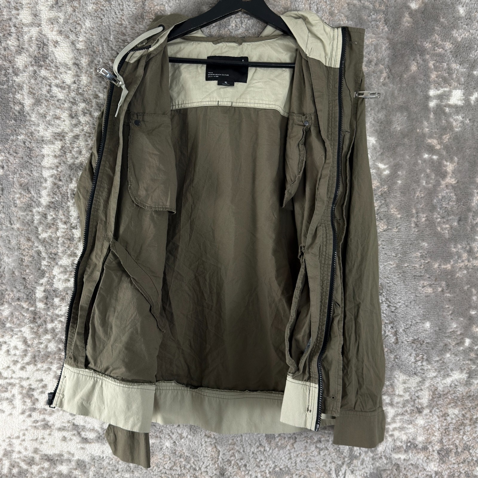 Tavik Size XL Modern Beach Culture Outdoor Drawstring Hooded Jacket Long Sleeve
