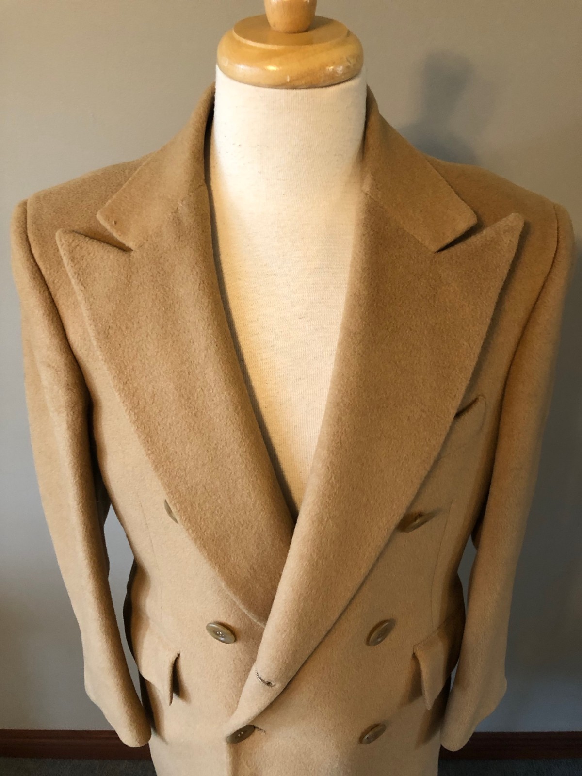 Men’s Vintage Dunhill Tailors Camel Hair Double-Breasted Overcoat – Size 38
