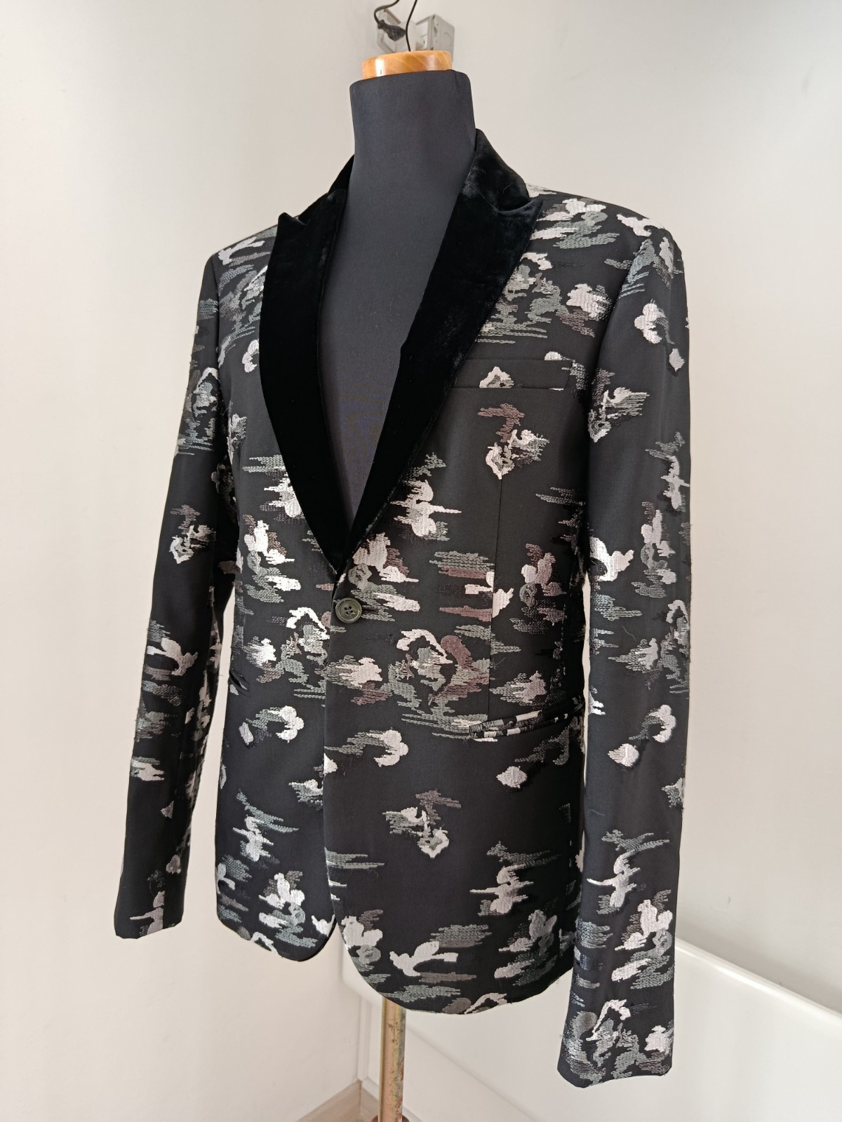Emporio Armani Runway FW 2017 Brocade Jaquard Mohair Wool Velvet Tuxedo Jacket
