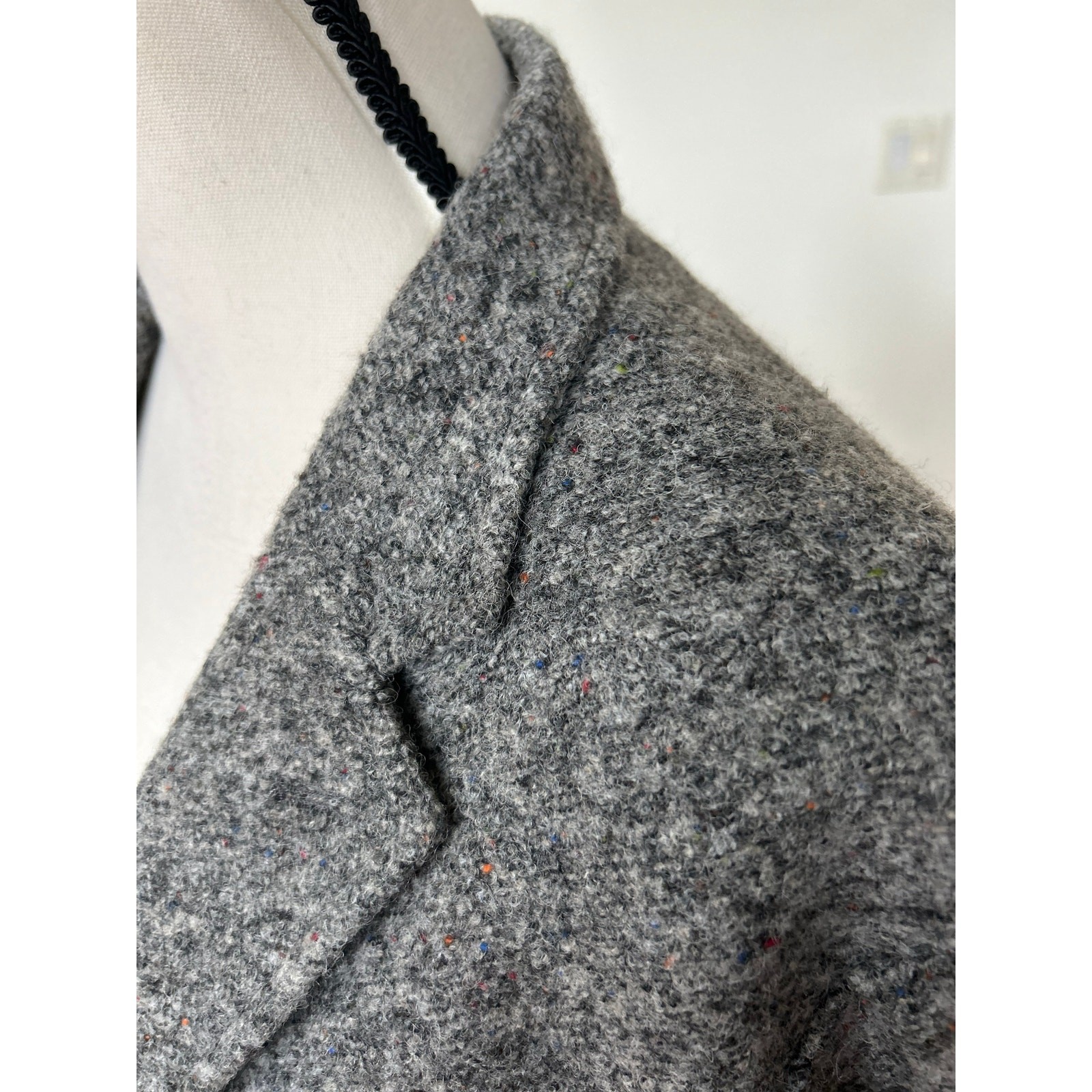 Saks Fifth Avenue Nominee Grey Wool Unlined Double Vent Two Button Blazer