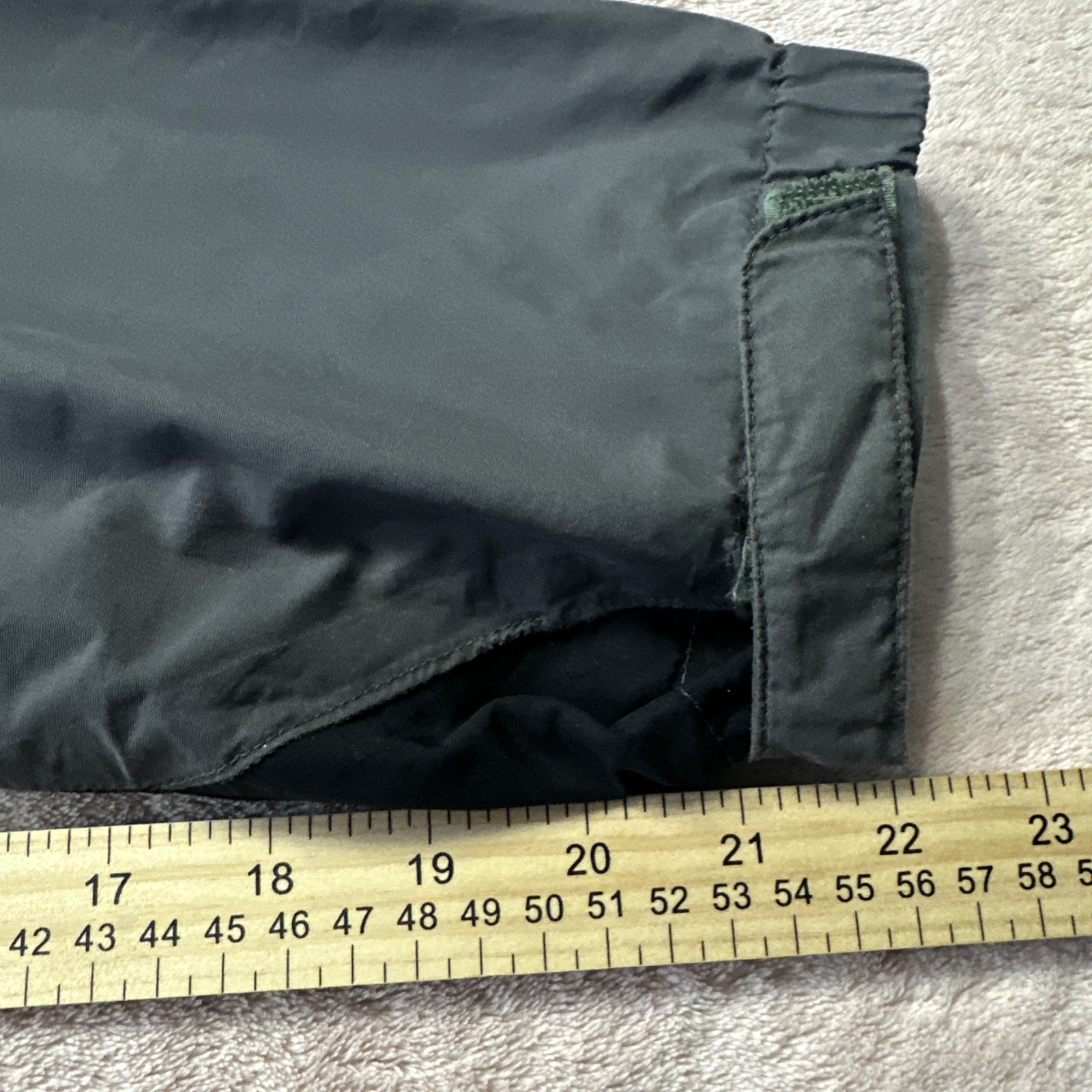 The North Face HyVent Mens Large Gray and Black Jacket Soft Shell Hooded Size L