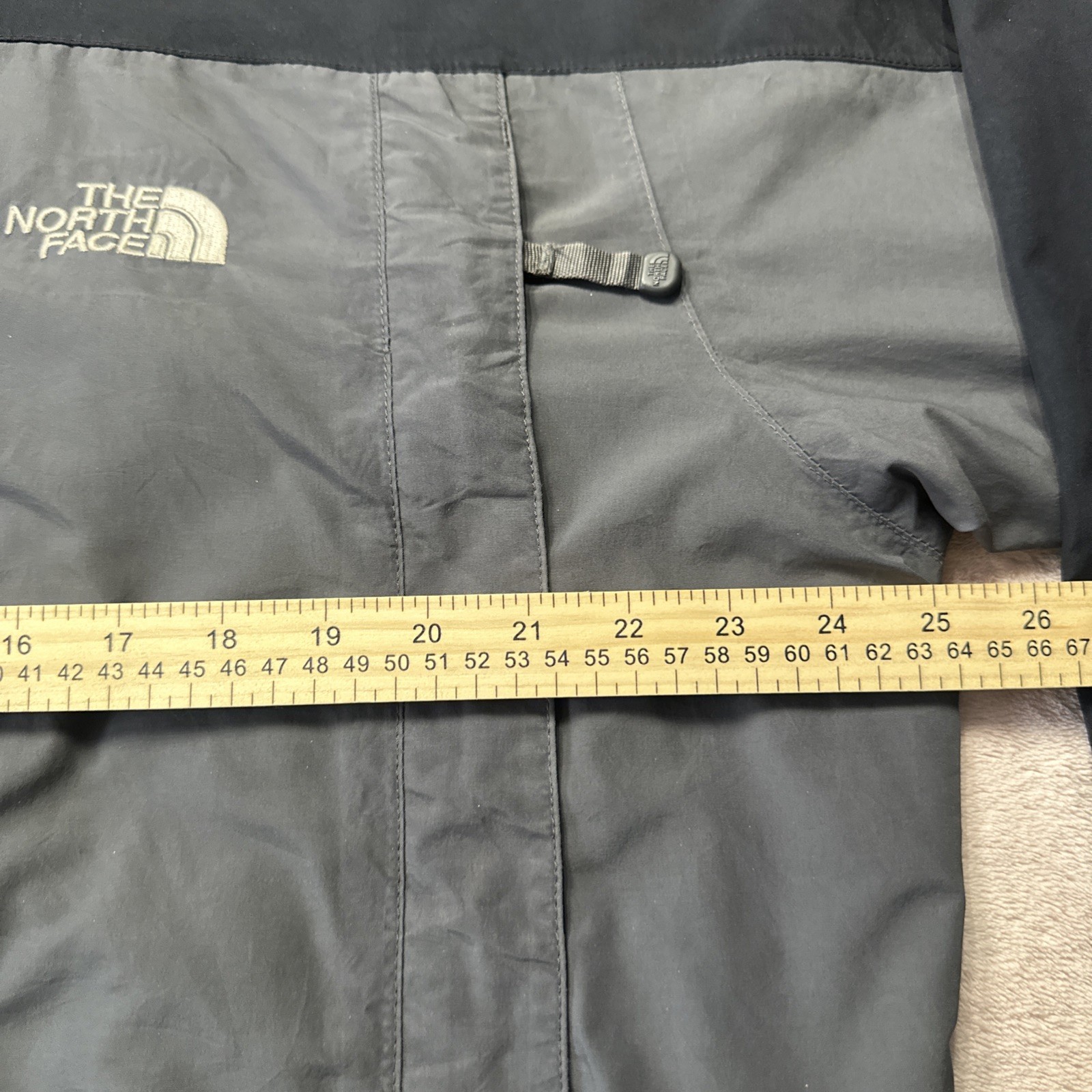 The North Face HyVent Mens Large Gray and Black Jacket Soft Shell Hooded Size L