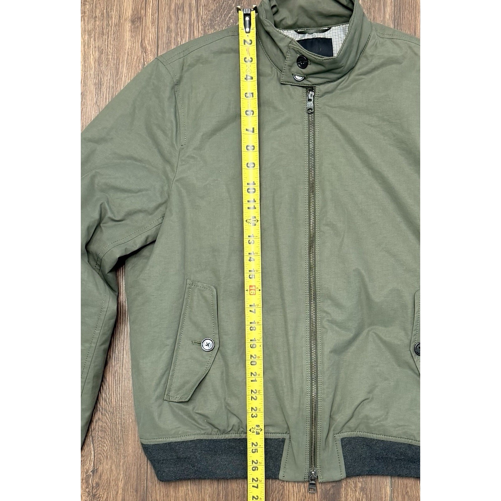 Banana Republic Men’s Olive Bomber Jacket Size M Zip Button Pockets Short Solid