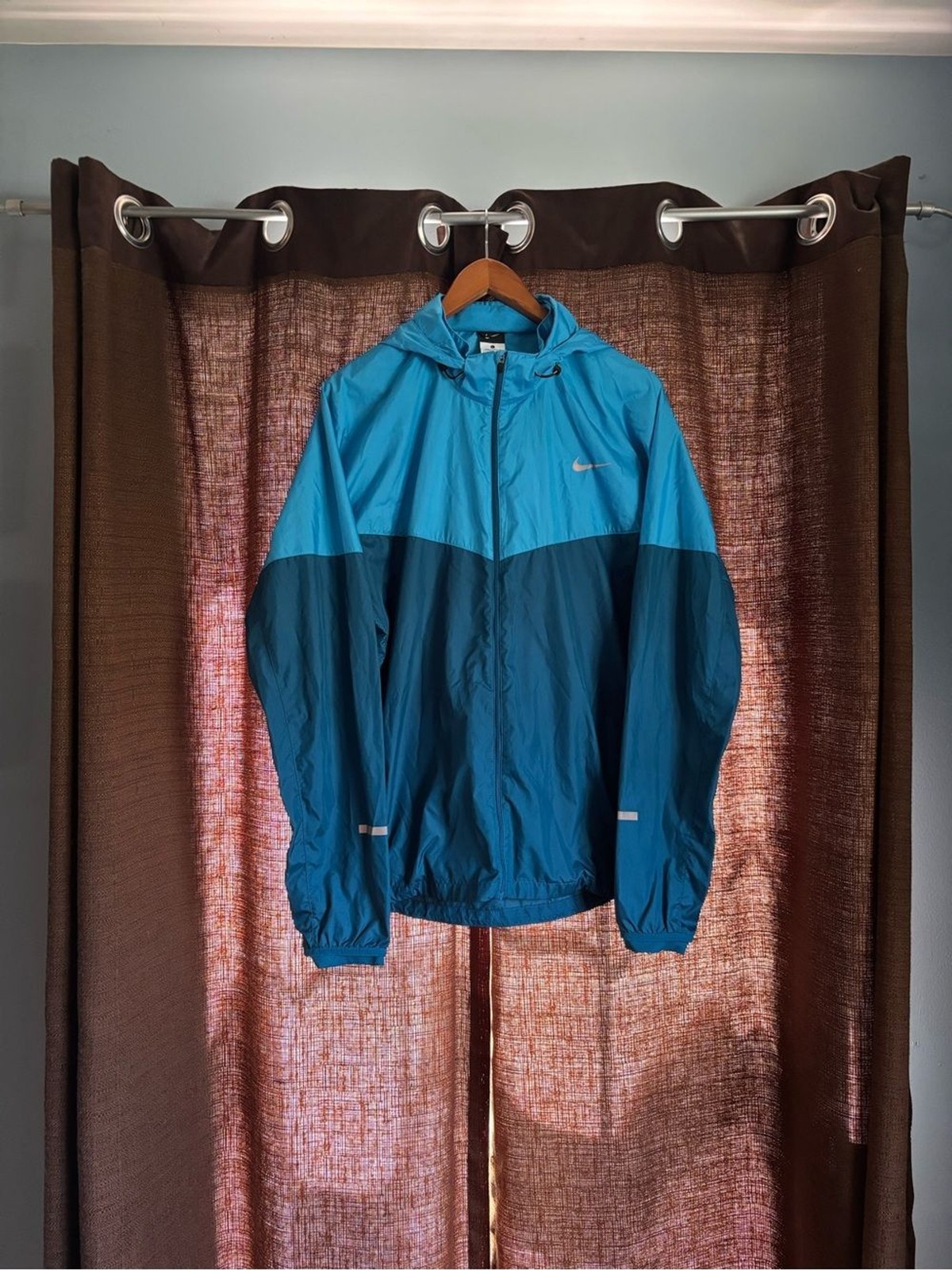 Nike Men’s Blue Teal Colorblock Windbreaker Jacket