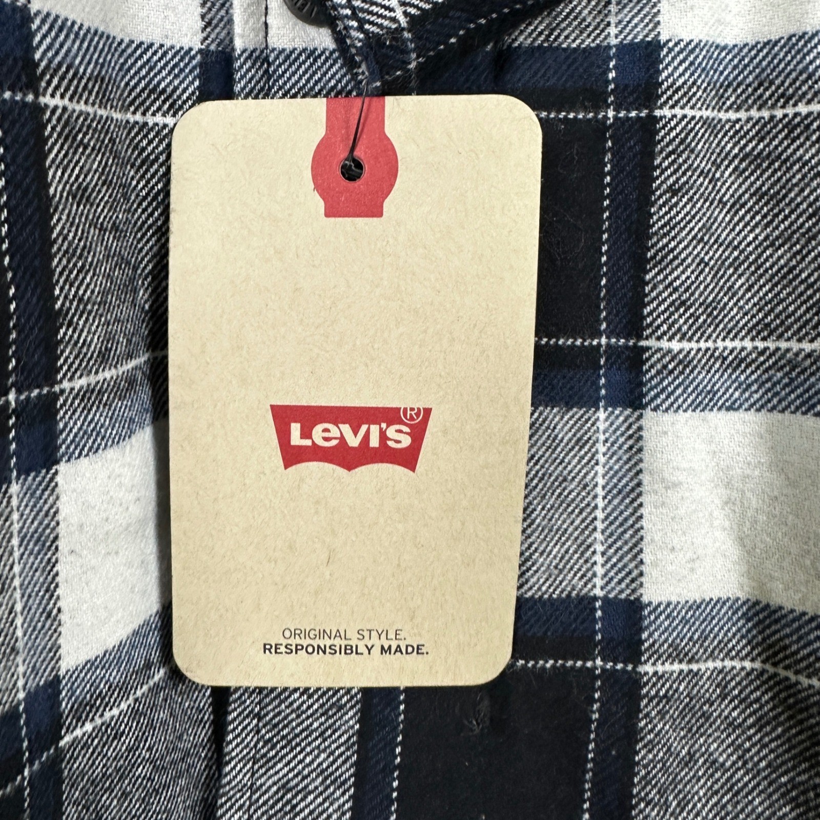 Levi’s Men’s L Shirt Jacket Navy Blue White Plaid Quilted Flannel Campfire NEW