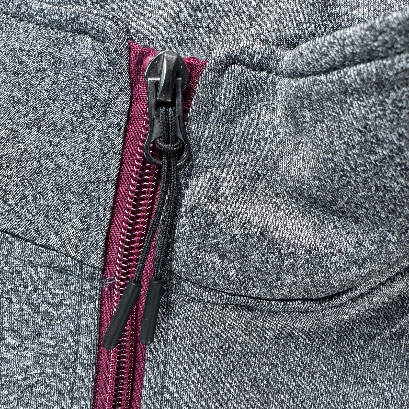 NEW Stone Mountain Jacket Mens Med Full Zip Gray Burgundy Mock Neck