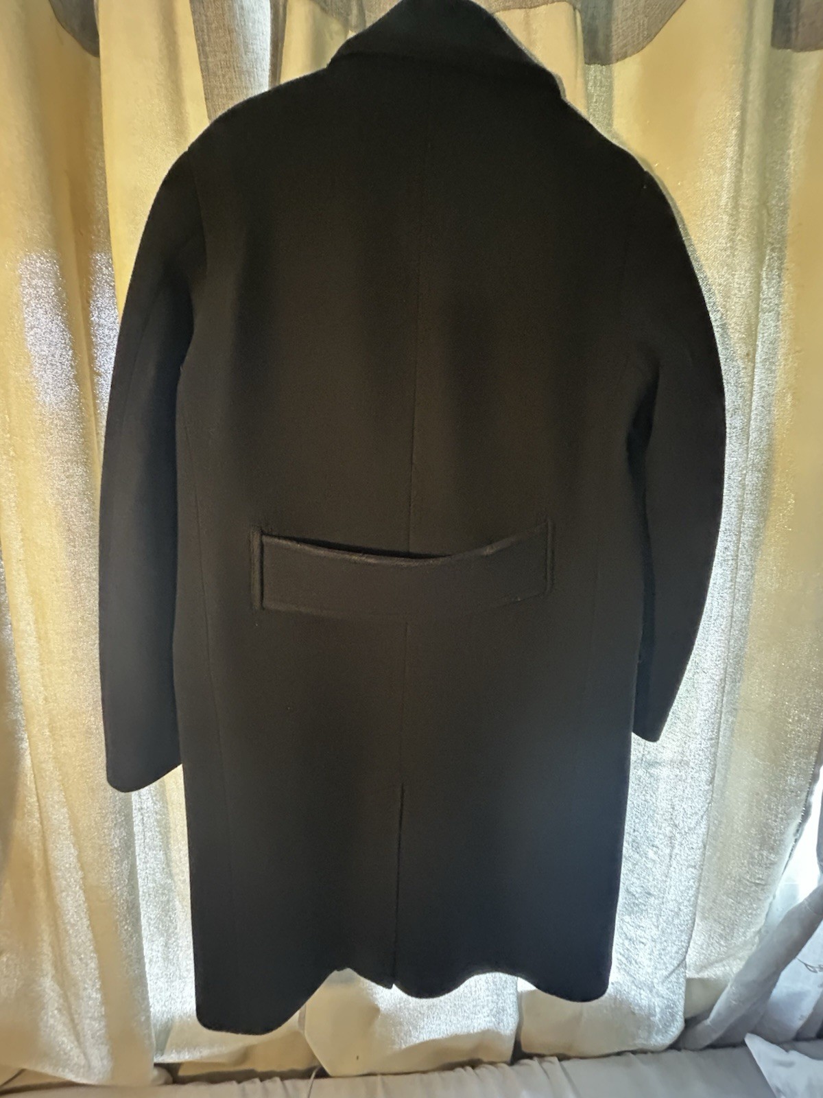 H&M Black Double-Breasted Wool Overcoat Men’s 42R (EUR 52) Peak Lapel Topcoat