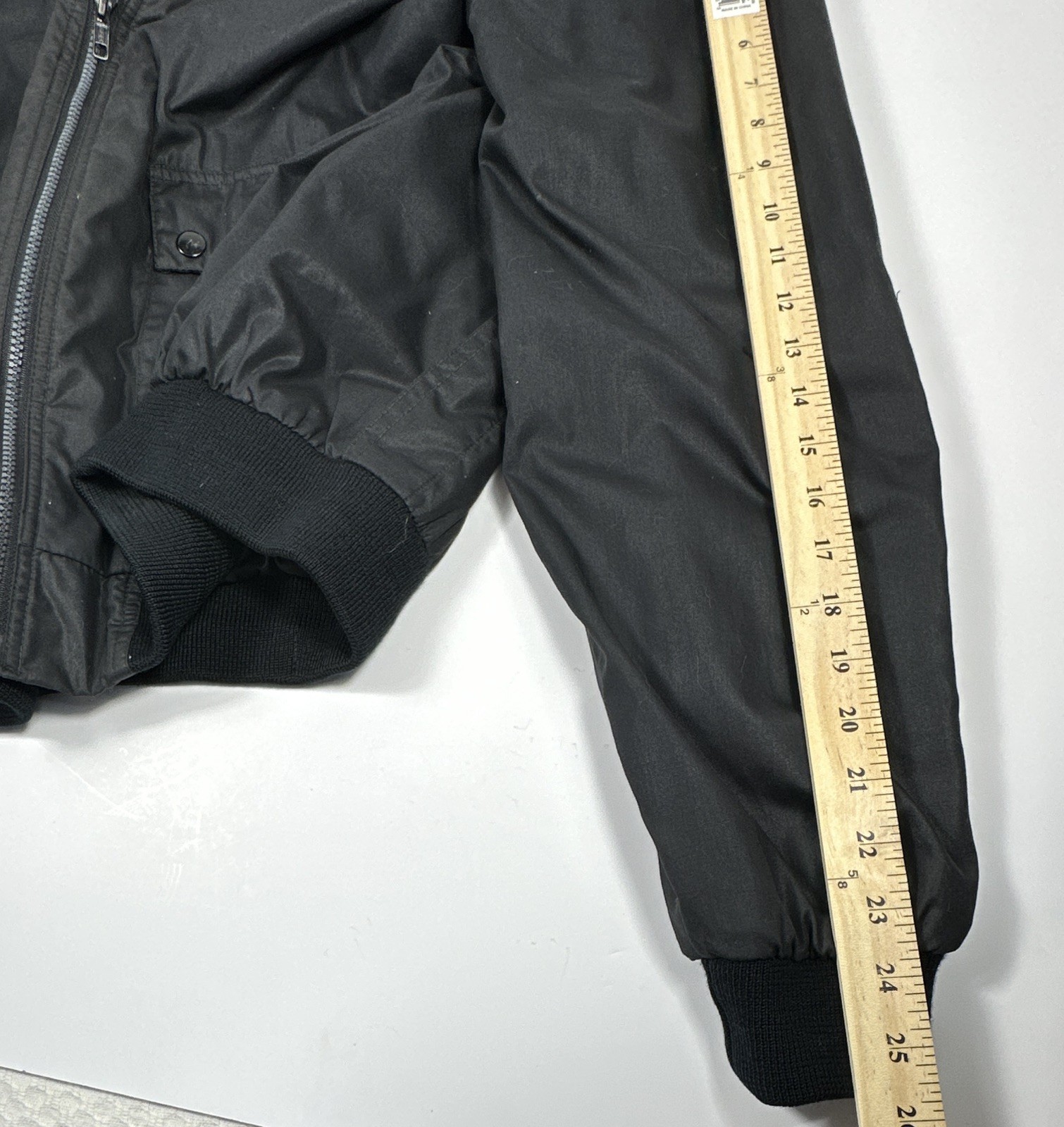 Seruchi Men’s Black Bomber Jacket – Full Zip Pockets – Size 46 Regular