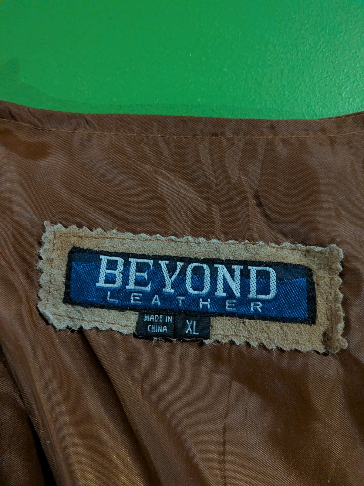 Vintage Beyond Leather Wilson’s Suede Brown Leather Vest Mens XL W/ Tags