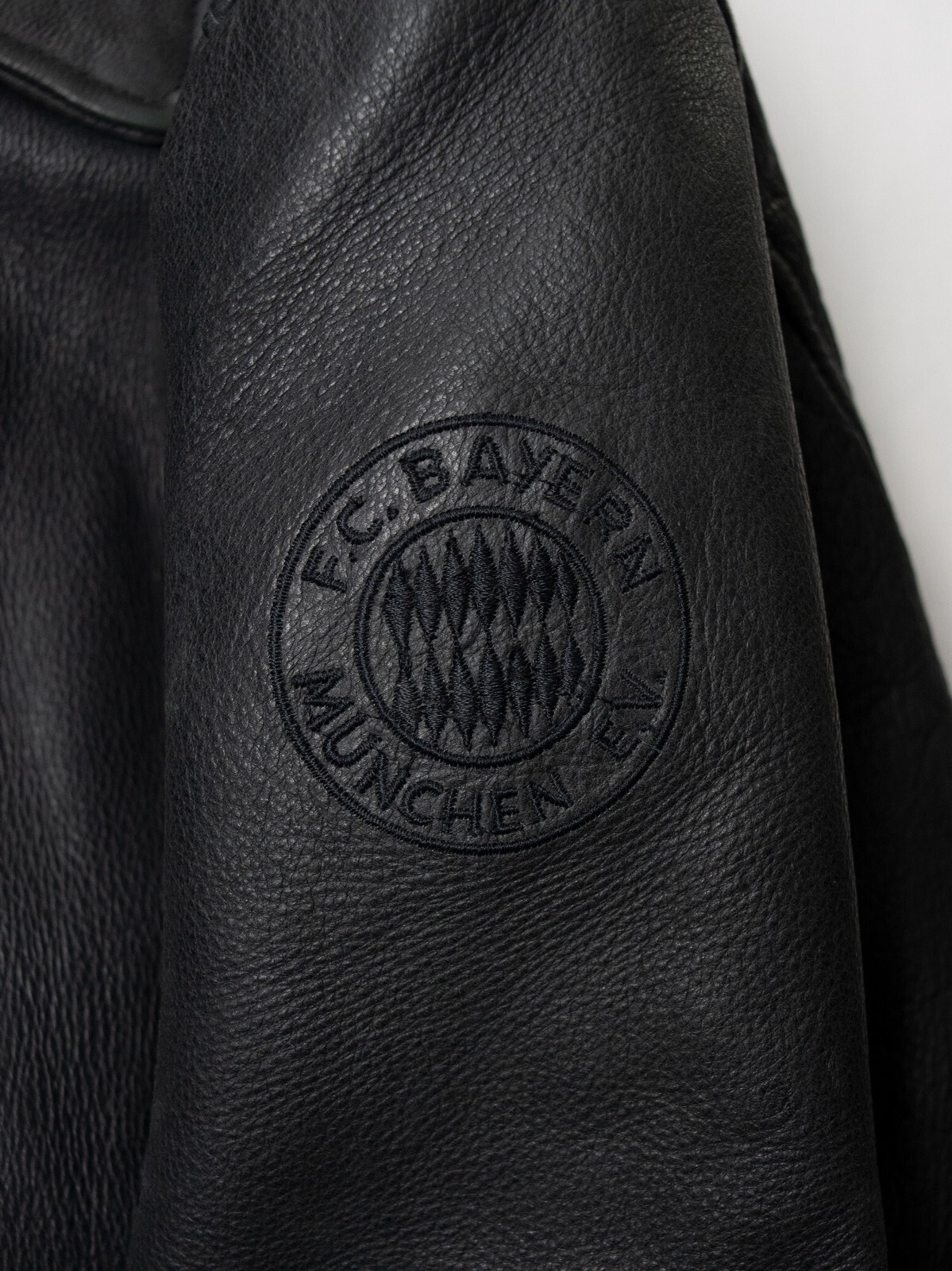 Vintage Adidas Bayern Munich leather jacket size L