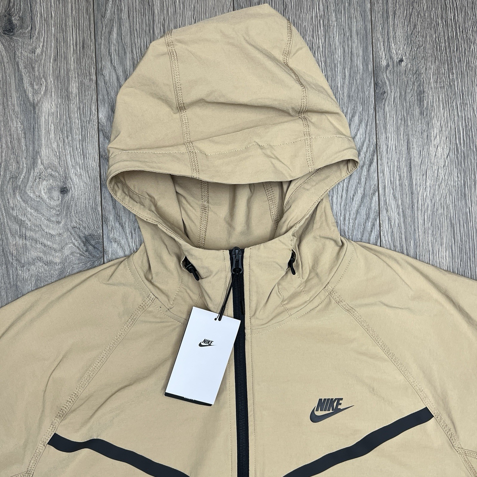 Nike Tech Woven Jacket Medium Mens Parachute Beige Black Full Zip Hoodie