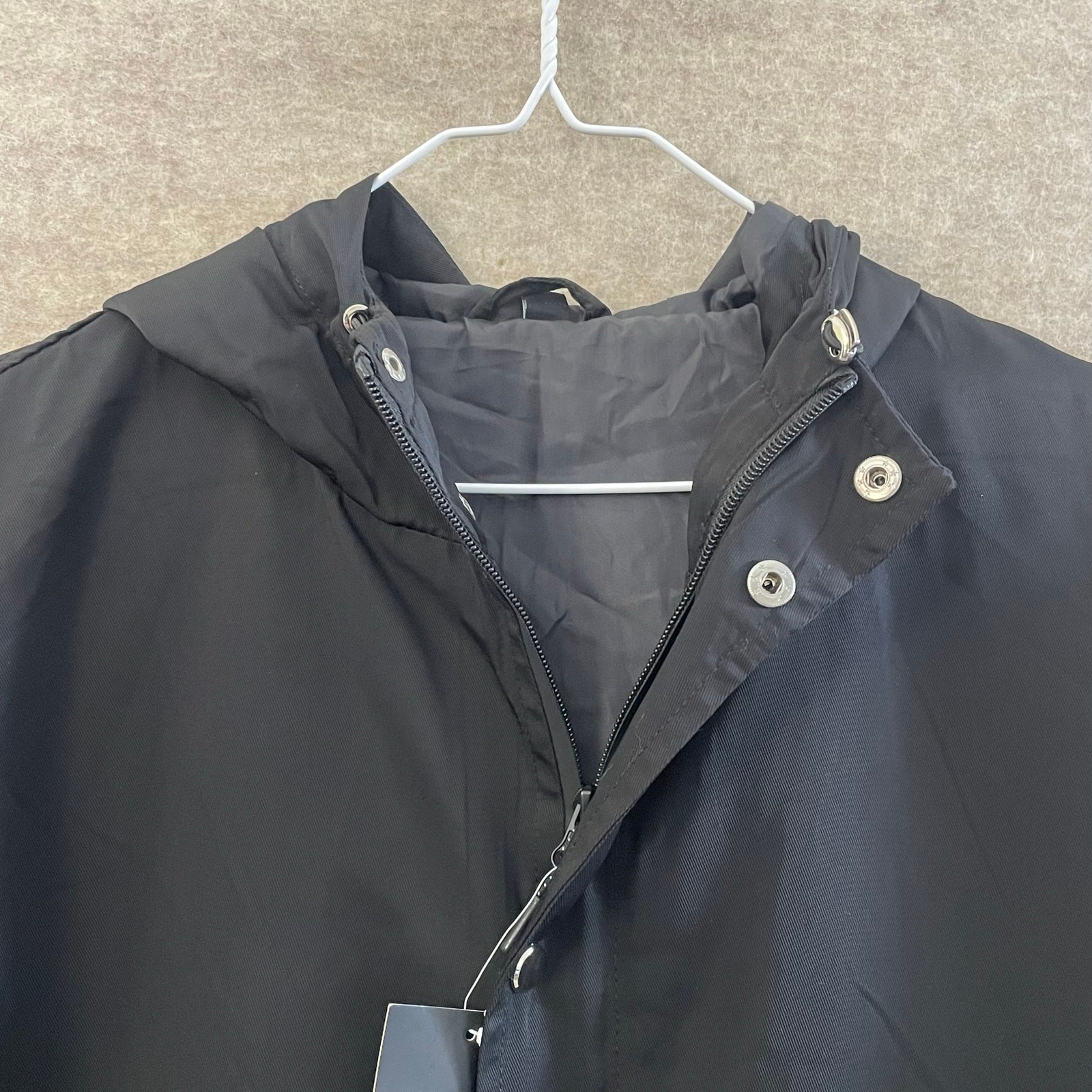 NWT Unbranded Men’s Black All Weather Outdoor Activewear Jacket Size Large