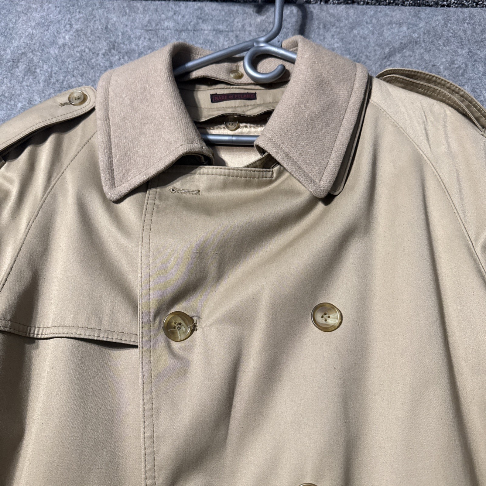 Vintage Mens Trench Coat L-40 Made In Poland Plaid Liner Removable Wool Tan