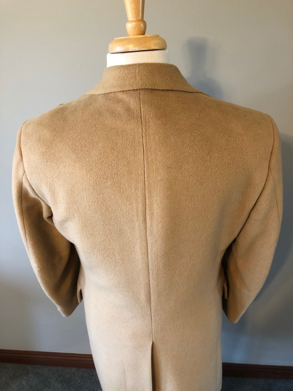Men’s Vintage Dunhill Tailors Camel Hair Double-Breasted Overcoat – Size 38