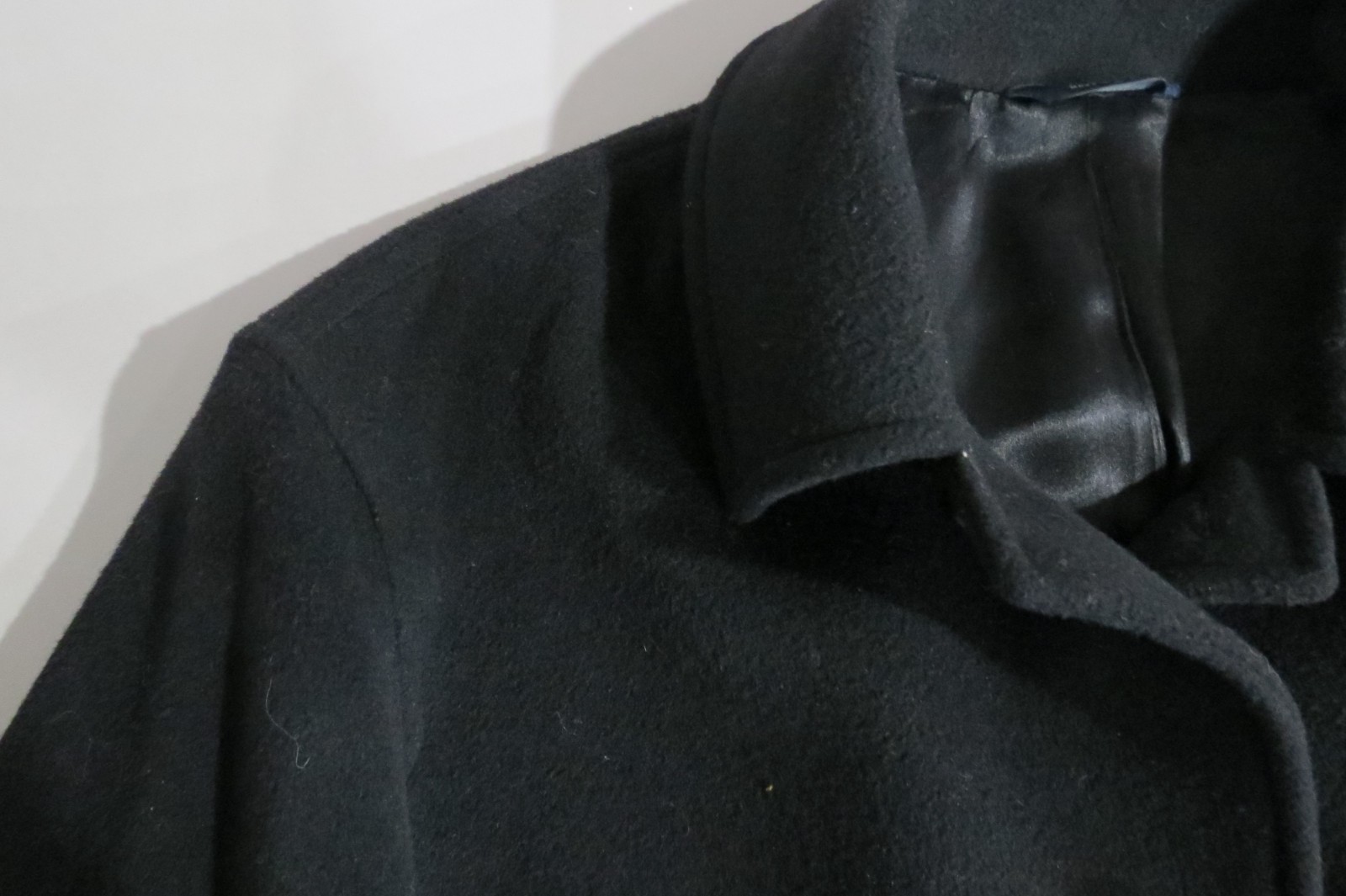 Brooks Brothers EST 1818 black four button 100% lambswool topcoat 46 R