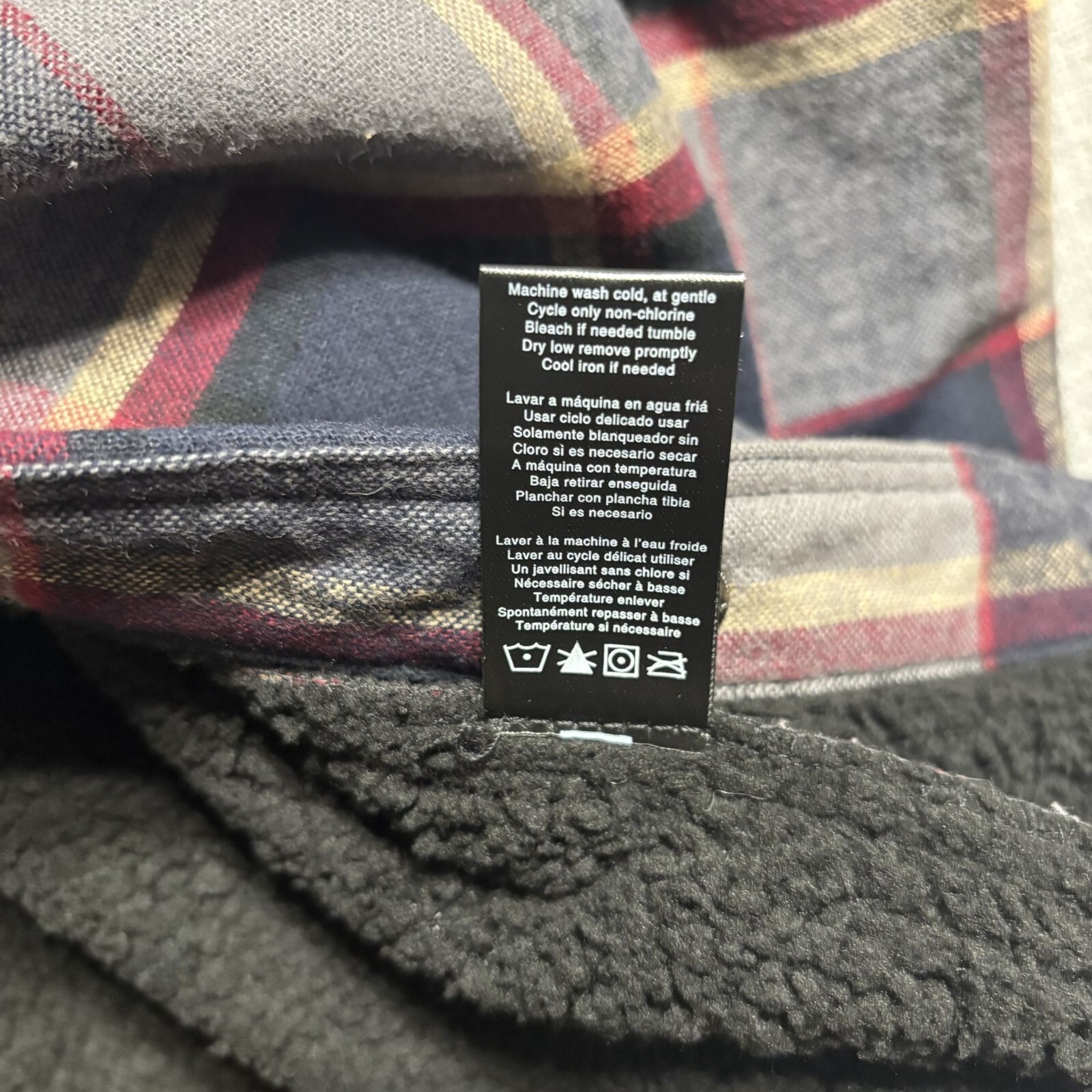 Matix Mens Plaid Shirt Jacket Black Gray & Red Cotton Polyester Blend.