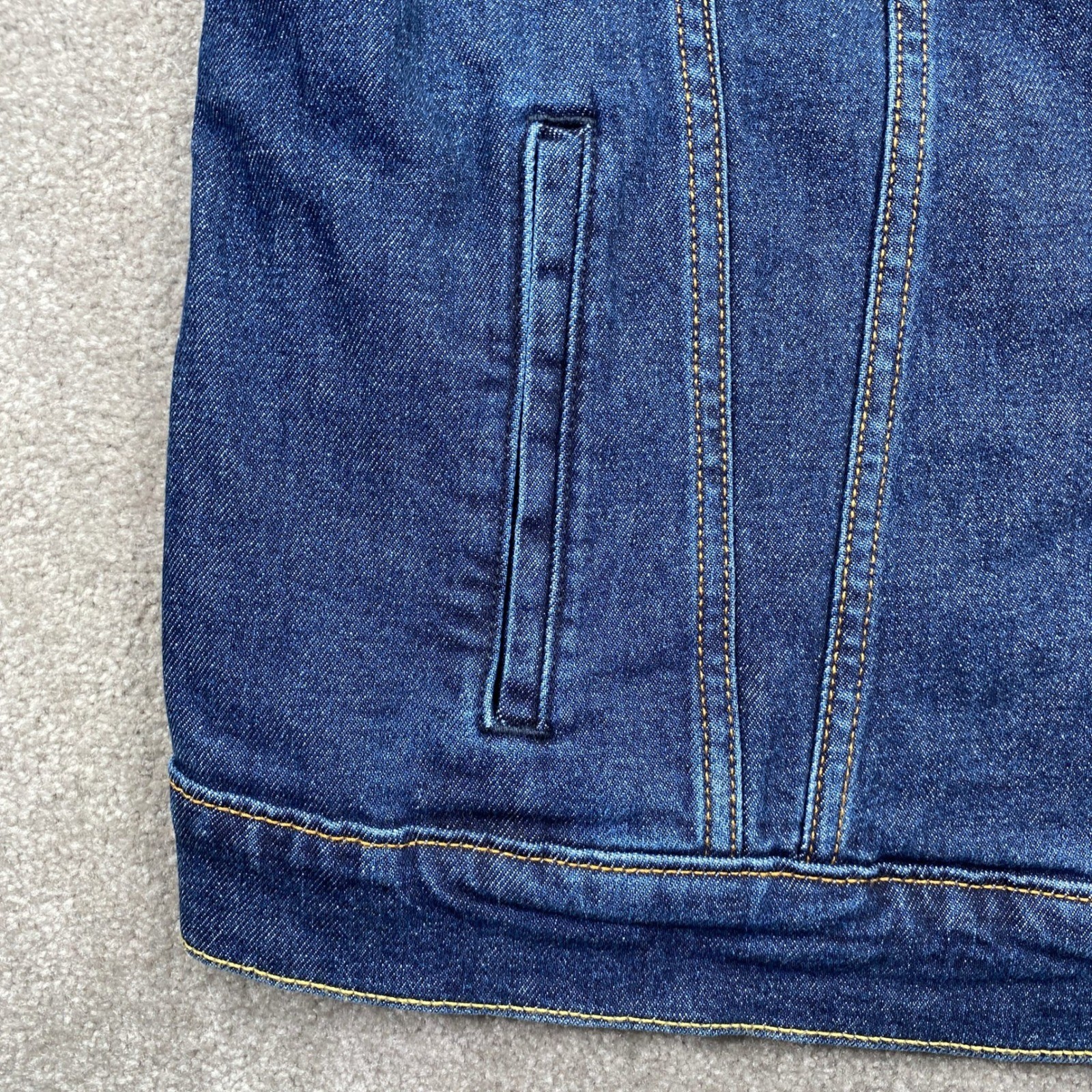 Levis Mens Trucker Jacket Blue Denim Standard Fit 723342762 Size L New