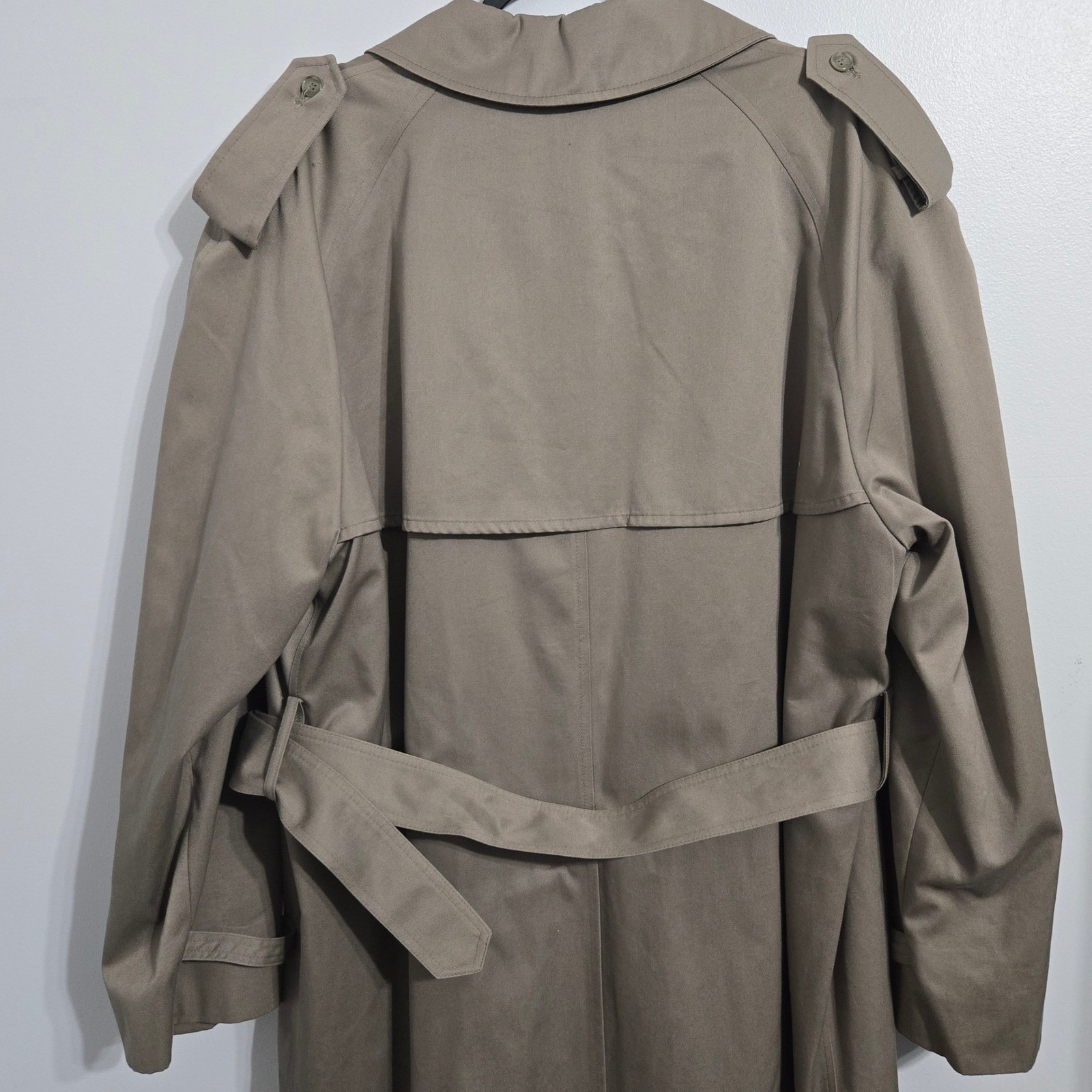 V#72 Royal Castle Men’s Tan Double Breasted Trench Coat Belted Size 44 Regular