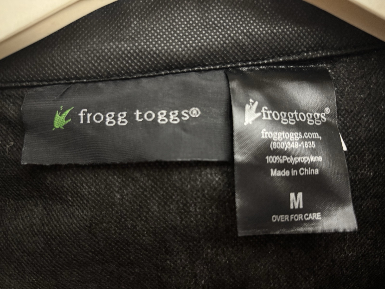 Frogg Toggs Men’s black Full Zip/Snap Hooded Polypropylene Rain Jacket size Med