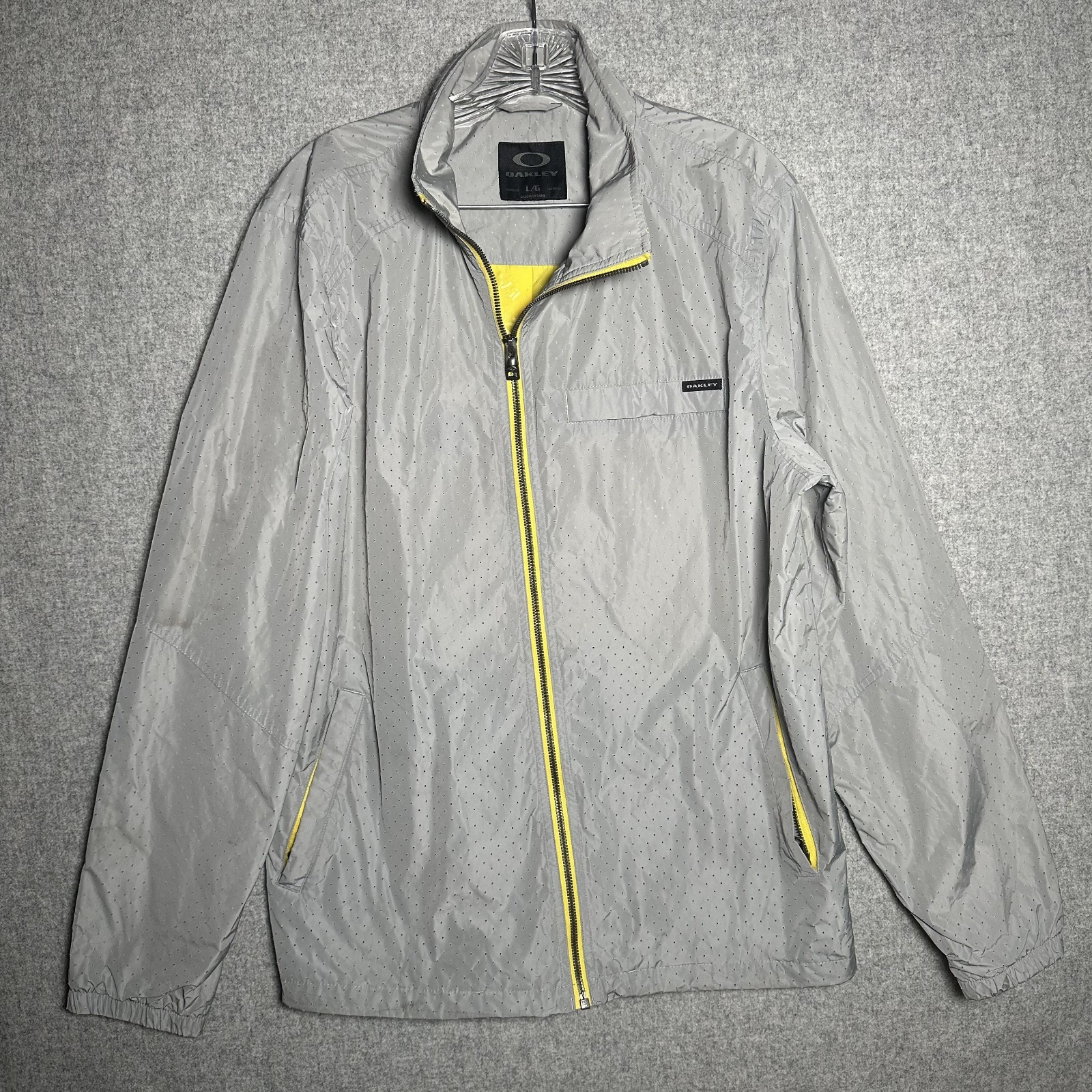 Oakley Large Men Jacket Light Gray Vented Lined Full Zip Lightweight Windbreaker