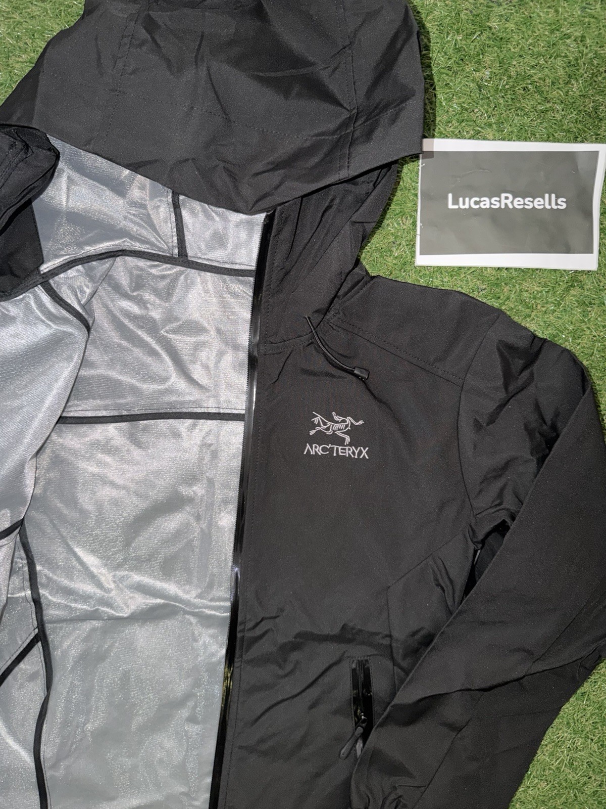 Arc’teryx Men’s Black Waterproof Hooded Full Zip Down Puffer Jacket M