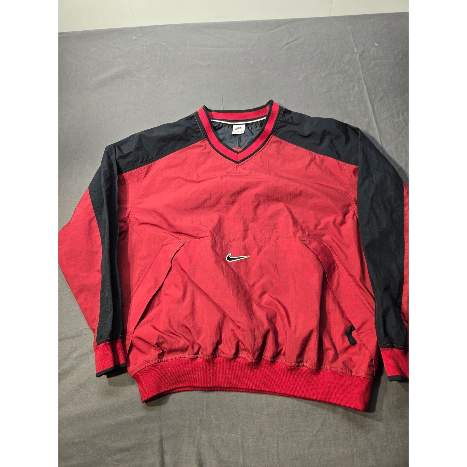Vintage Nike V-Neck Windbreaker Pullover Red Black Nylon Mens Large Swoosh Logo