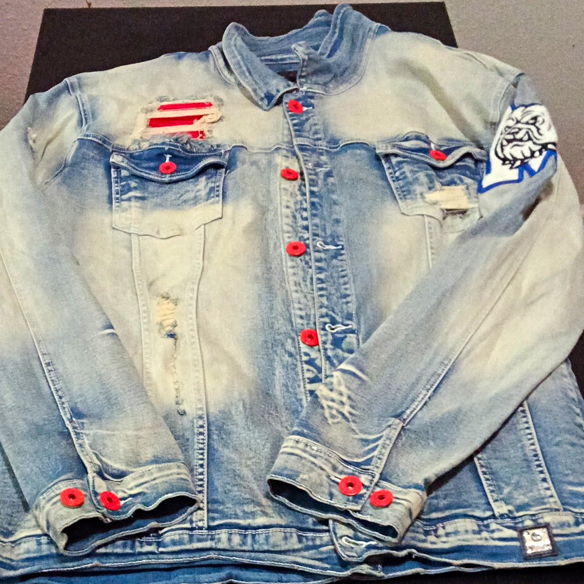 Makobi Men’s Blue Denim Jacket Button Front Patches Logo Pockets Big 5X 42″